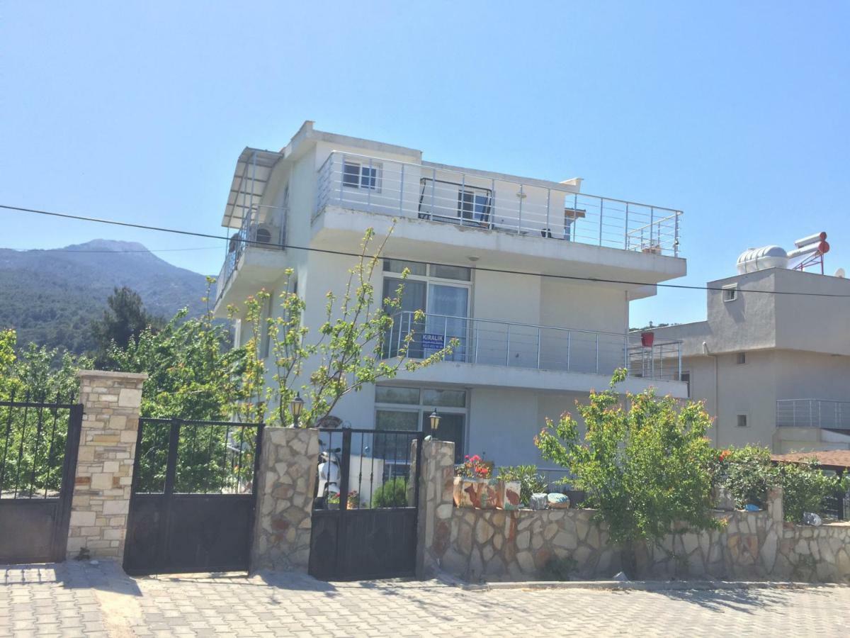Doa Apartments 쿠사다시 외부 사진